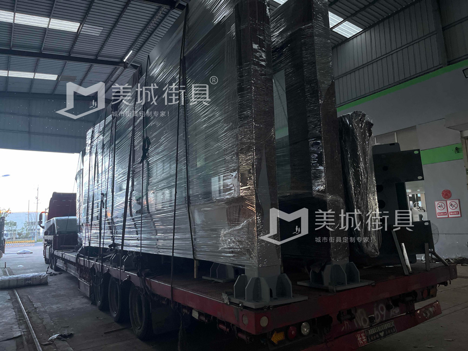 湖(hú)北鄂州公(gōng)交候車(che)亭髮(fa)貨