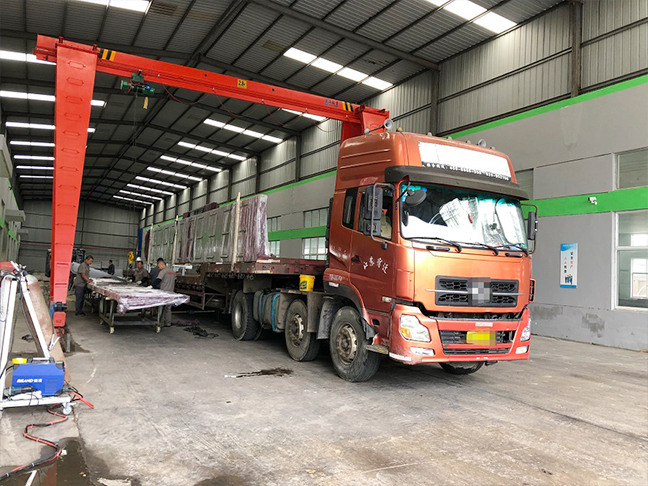 浙江(jiang)杭(hang)州候車(che)亭安(an)裝(zhuang)